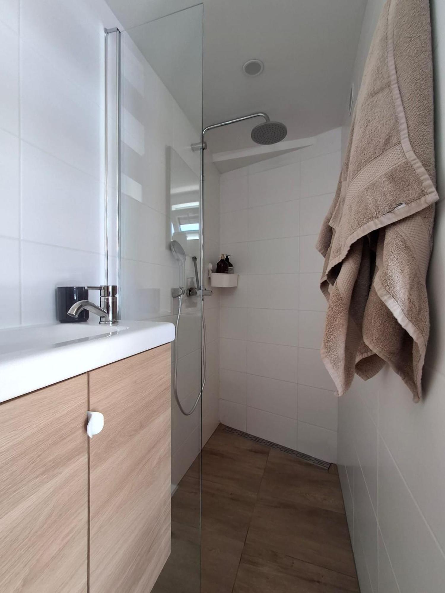 T-Rots, Prachtig Zomerhuis โนร์ดวิก ภายนอก รูปภาพ