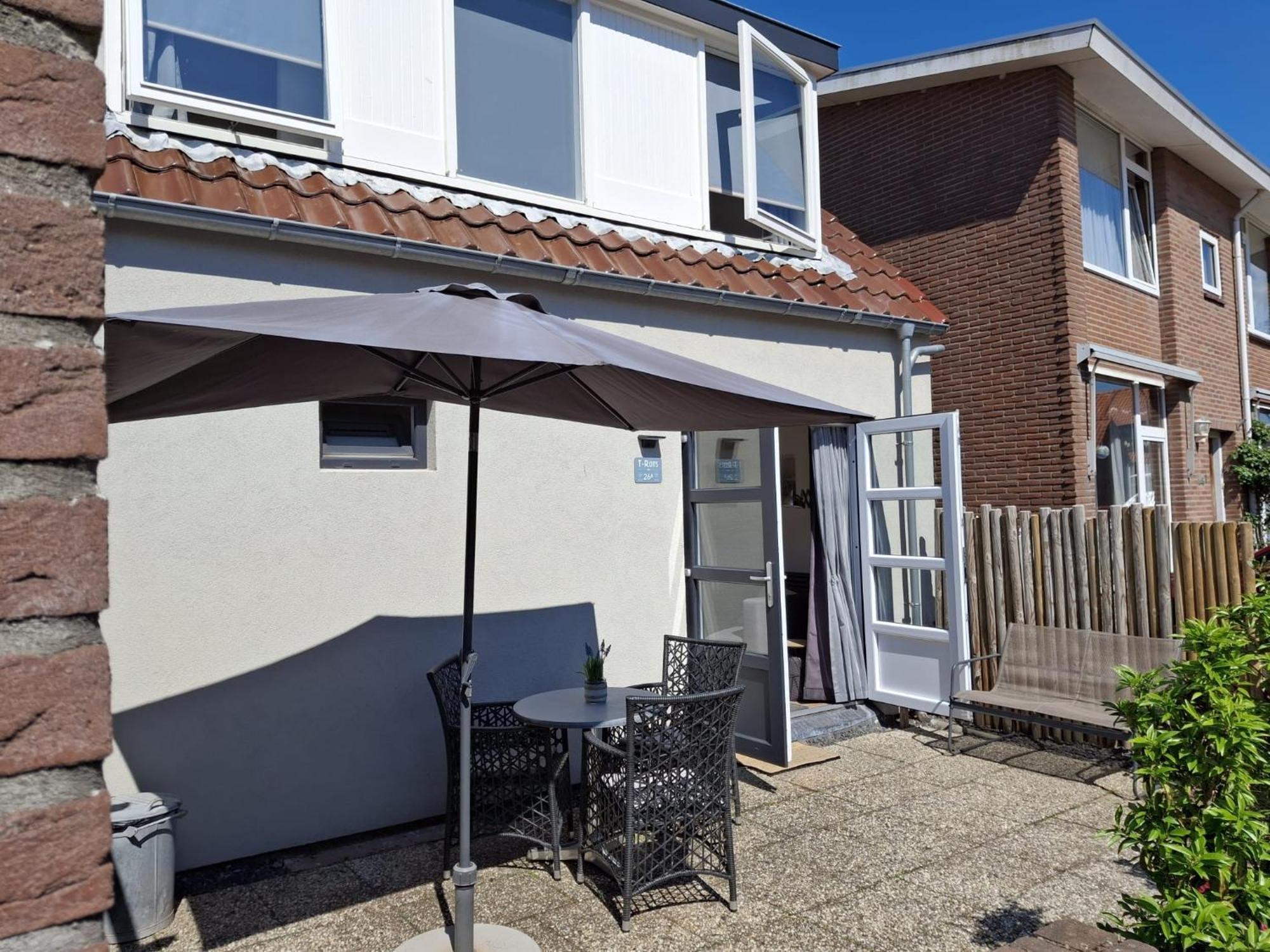T-Rots, Prachtig Zomerhuis โนร์ดวิก ภายนอก รูปภาพ