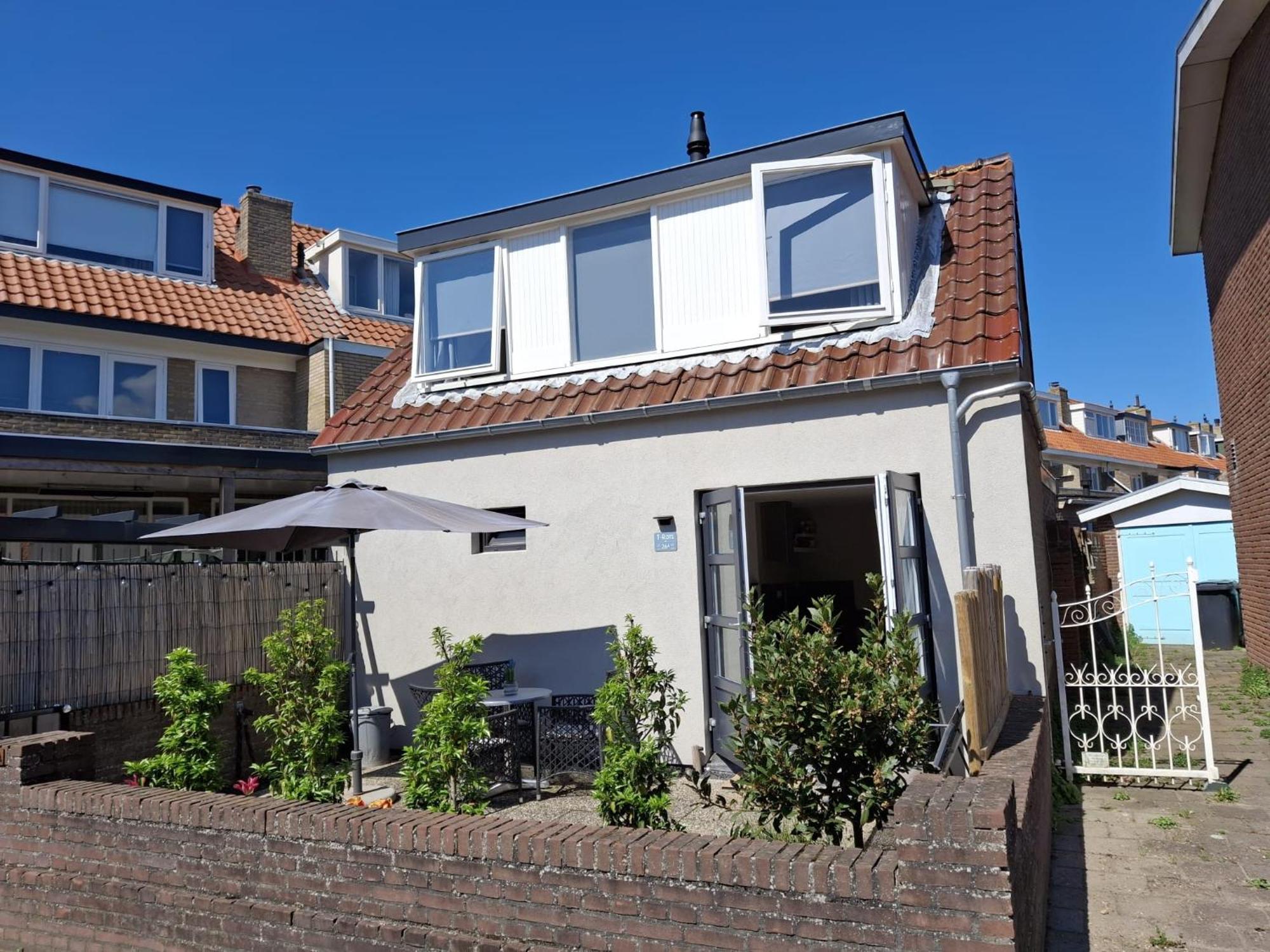 T-Rots, Prachtig Zomerhuis โนร์ดวิก ภายนอก รูปภาพ